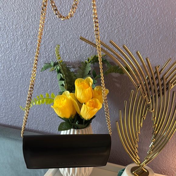 Chanel case - Picture 8 of 12